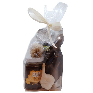 Gift for garlic lovers with organic black garlic - Le Petit Mas organic garlic growers