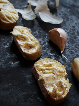Recipe | Recipe garlic butter - Recipes with fermented garlic scapes, garlic scapes and organic garlic – Le Petit Mas organic garlic and garlic scape farm in Quebec (Canada) 
